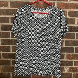 Black and White Geometric Patterned Be Inspired T-Shirt